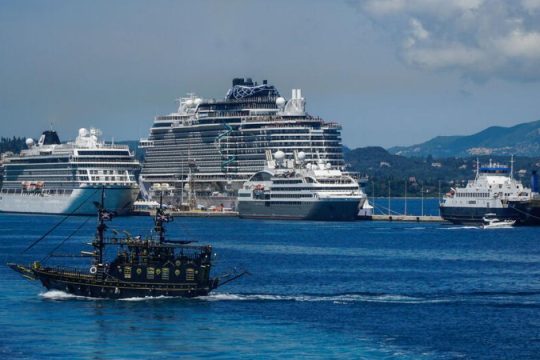 Αποδίδει η κρουαζιέρα: 33.000 εργαζόμενοι και 3,1 δισ. ευρώ στην οικονομία
